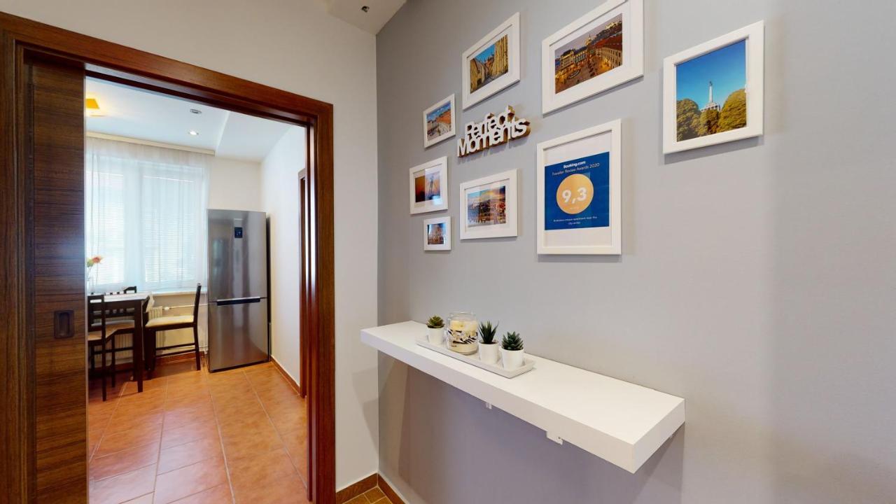 2Br Apt With Free Garage Parking, Close To The Historic Centre ブラチスラヴァ エクステリア 写真