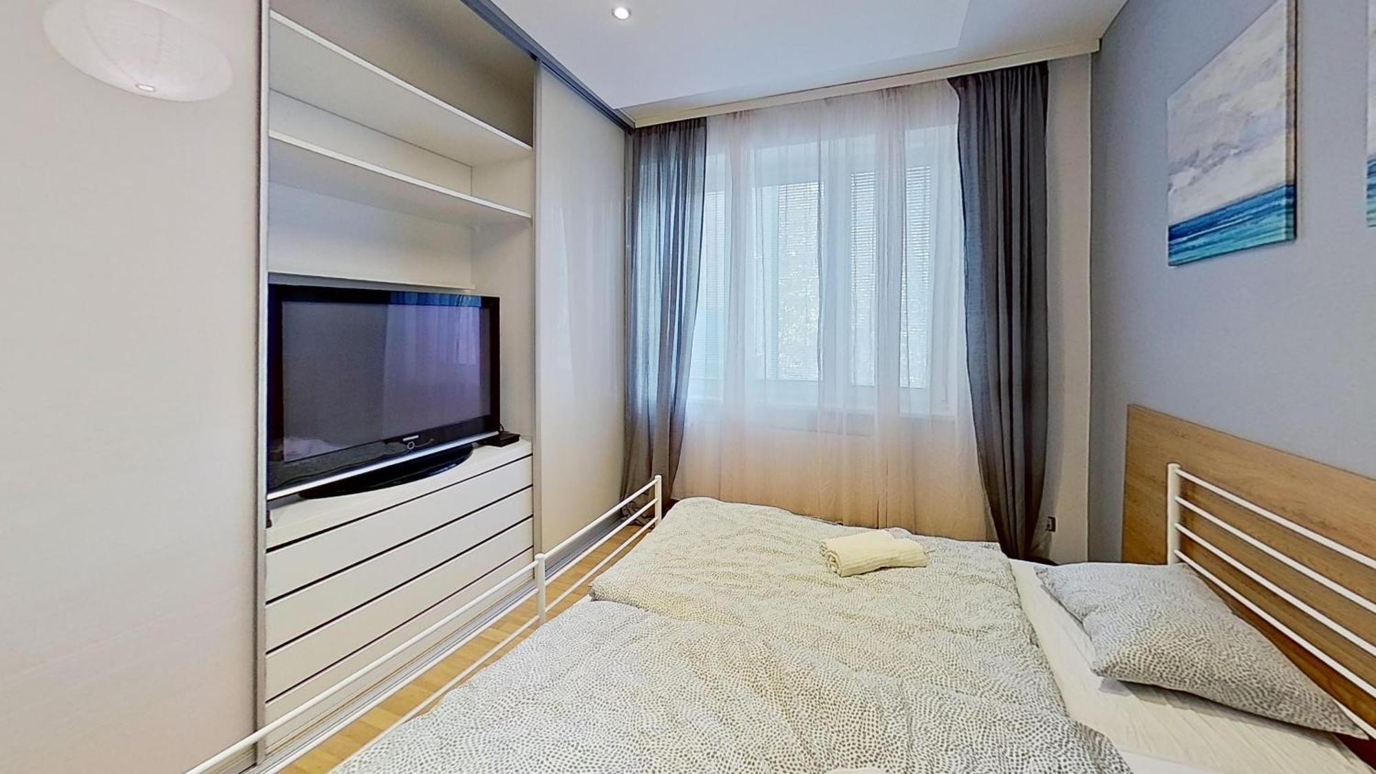 2Br Apt With Free Garage Parking, Close To The Historic Centre ブラチスラヴァ エクステリア 写真